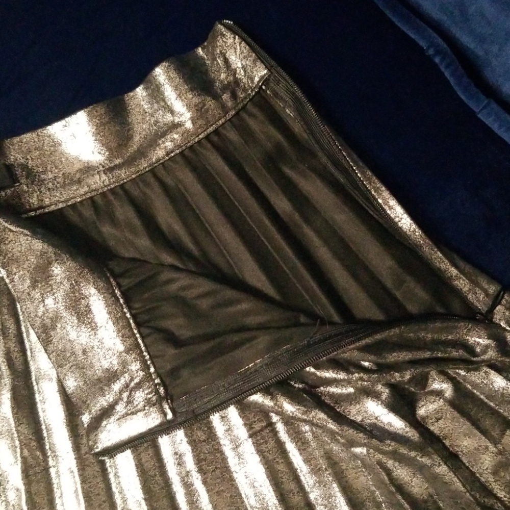 ZARA Metallic Pleated Midi Skirt - Picture 7 of 8